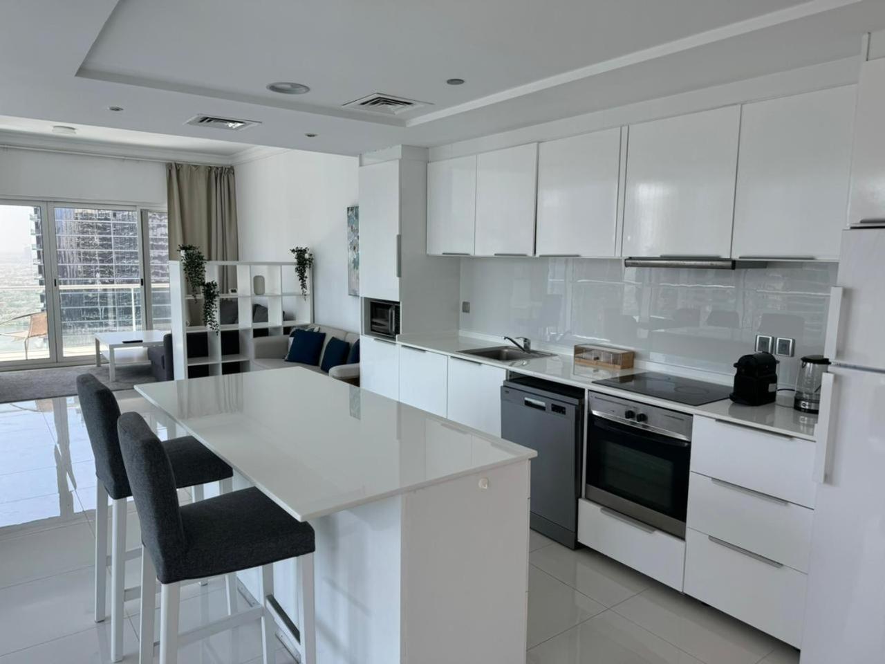 One Bedroom Apartment With Pool & Gym Near Marina Dubai Eksteriør bilde